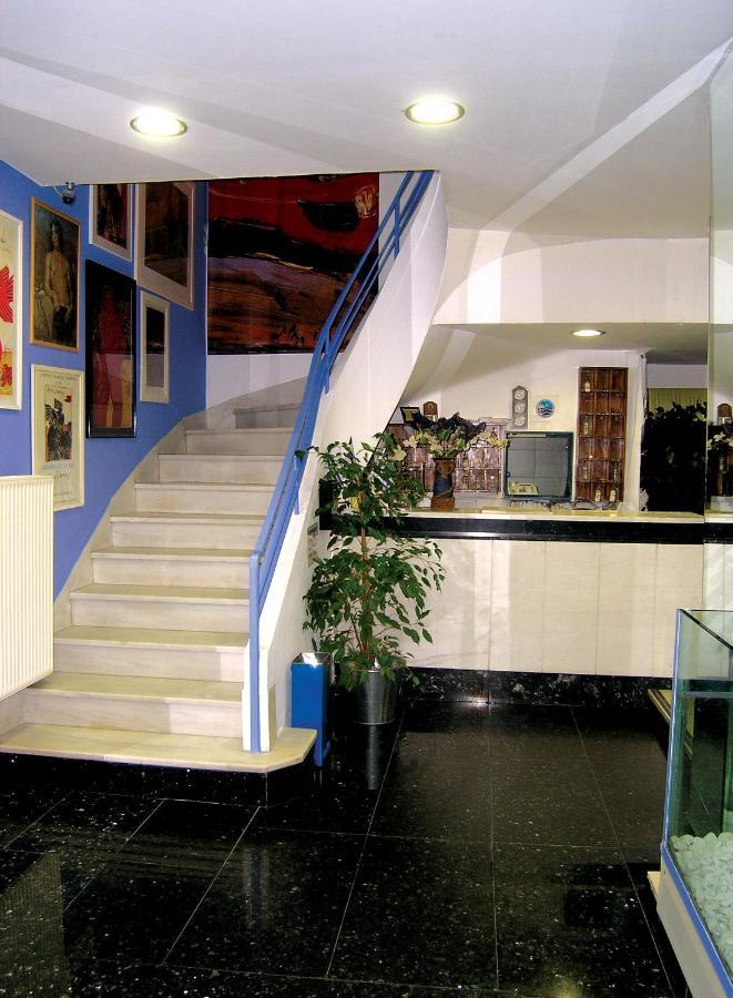 Roy Hotel Атина Екстериор снимка