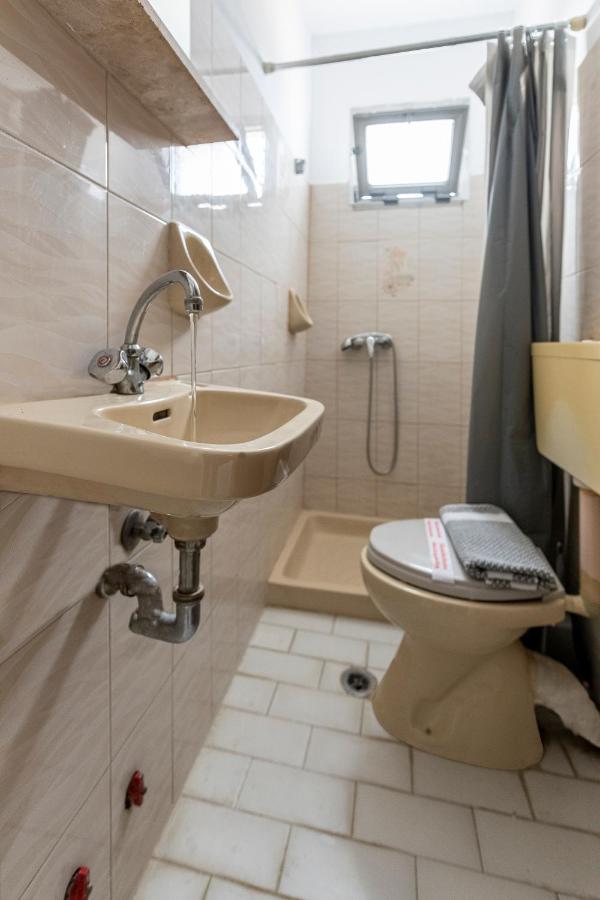 Roy Hotel Атина Екстериор снимка