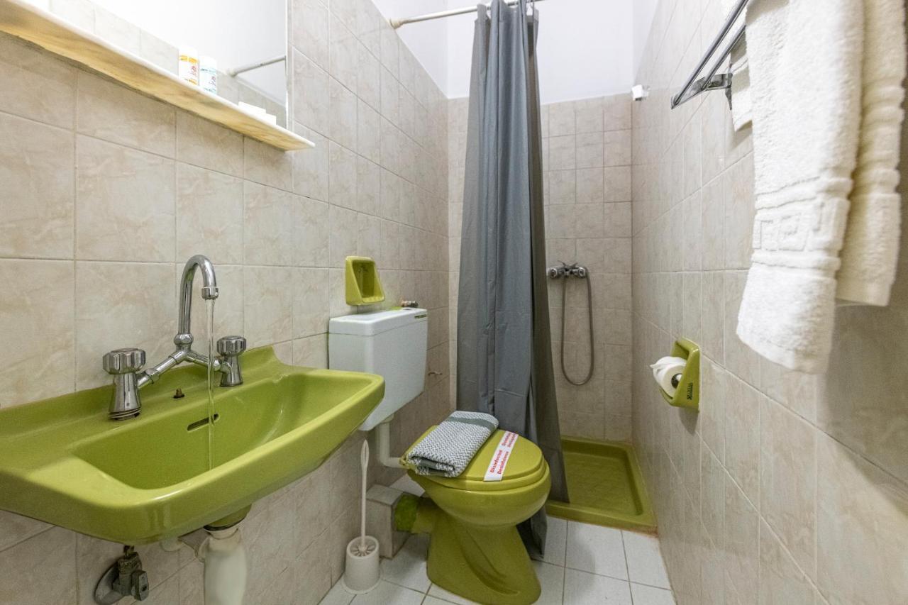 Roy Hotel Атина Екстериор снимка