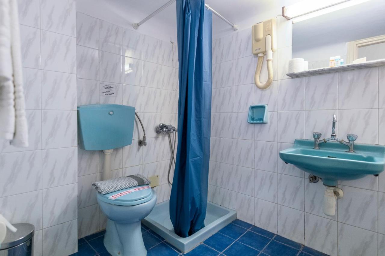 Roy Hotel Атина Екстериор снимка